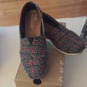 Black Tweed Toms